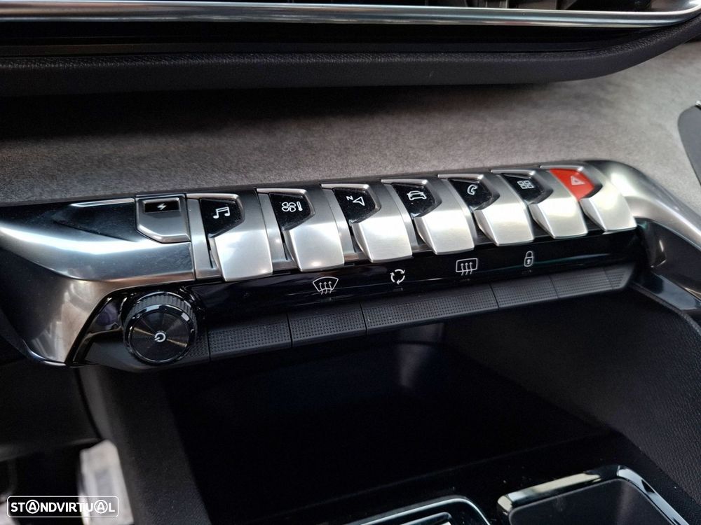 Peugeot 3008 1.6 Hybrid GT e-EAT8 - 23