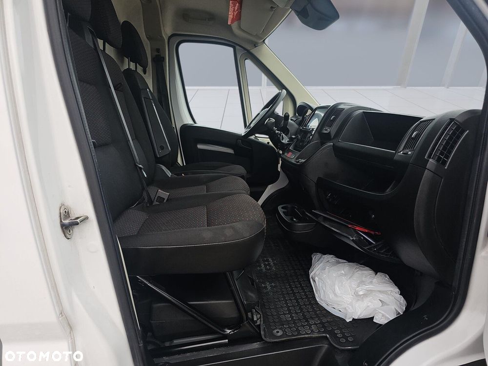 Citroën Jumper 35+ L4H2 2,2 BlueHDi 165KM S&S - 11