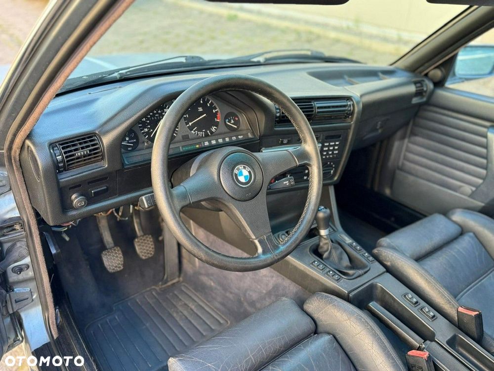BMW Seria 3 325i - 27