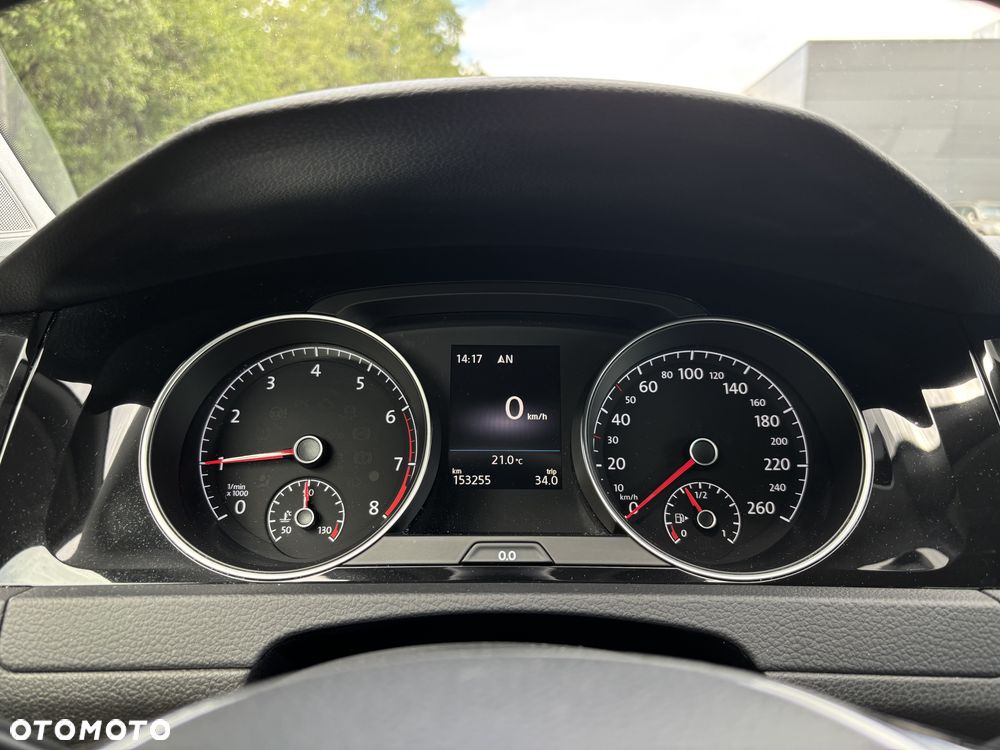 Volkswagen Golf - 5