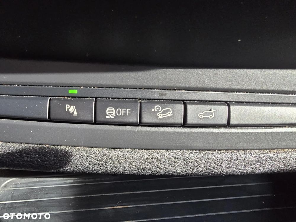 BMW X6 35i xDrive - 38