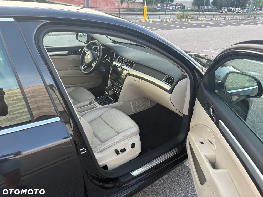 Skoda Superb 2.0 TSI Elegance DSG - 16