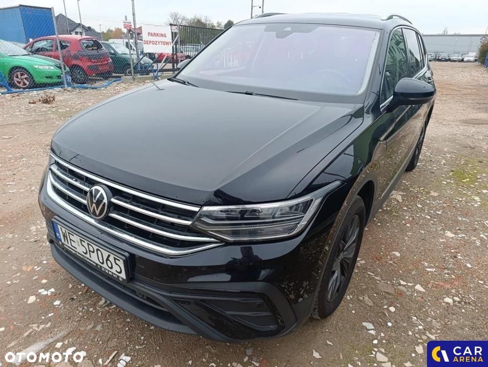 Volkswagen Tiguan - 1