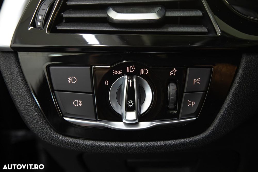 BMW Seria 5 520i AT - 27