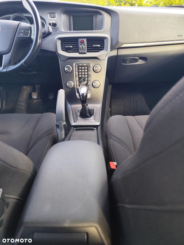 Volvo V40 D2 Drive-E Momentum - 20