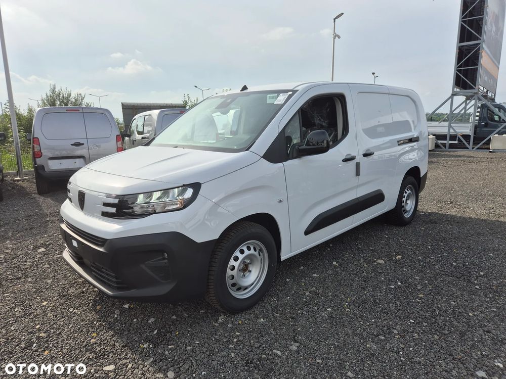 Peugeot Partner Furgon Long 950kg 1.5 HDi 130KM EAT8 AUTOMAT 3 osobowy !! OD RĘKI !! - 2