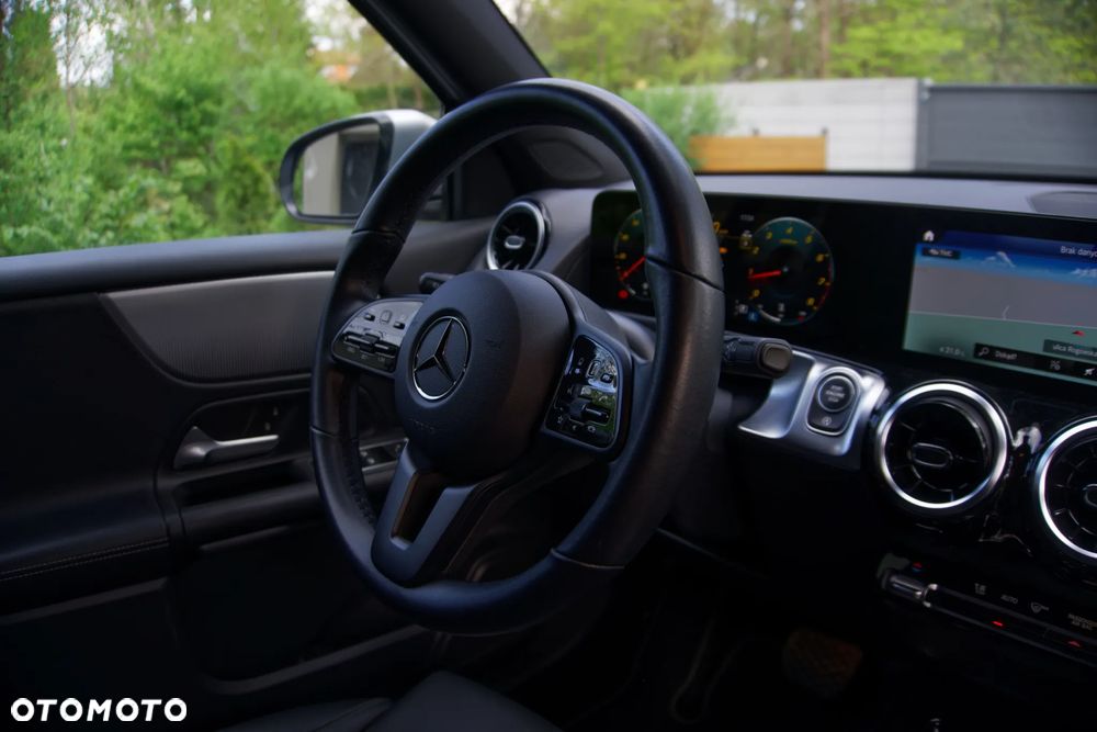 Mercedes-Benz GLB 200 7G-DCT Style - 21
