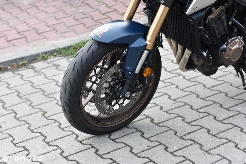 Honda CB - 25
