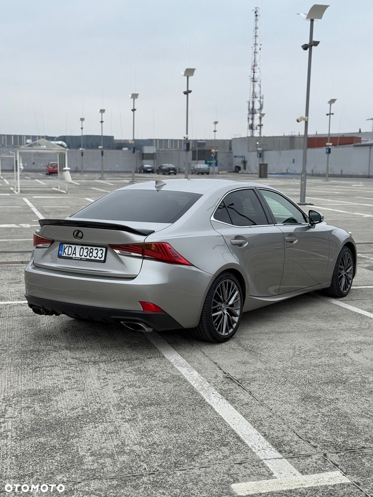 Lexus IS 200t / 300 Elegance - 3