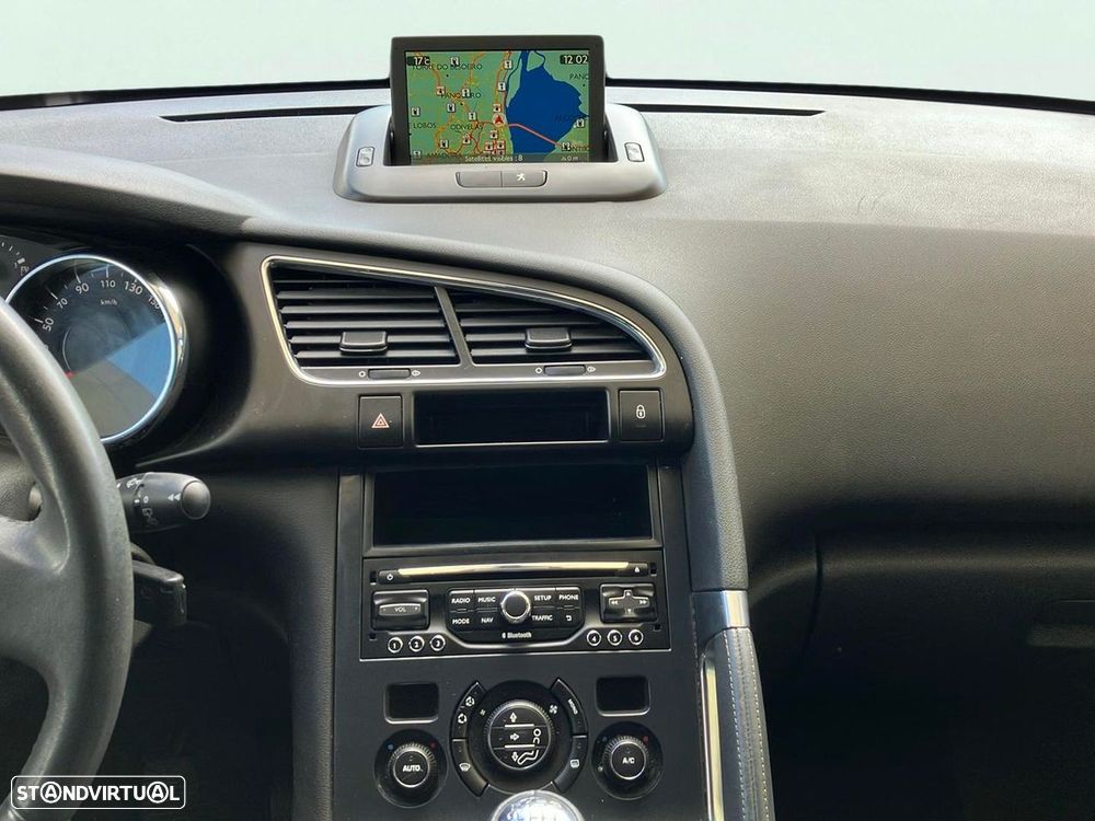 Peugeot 3008 1.6 HDi Style - 13