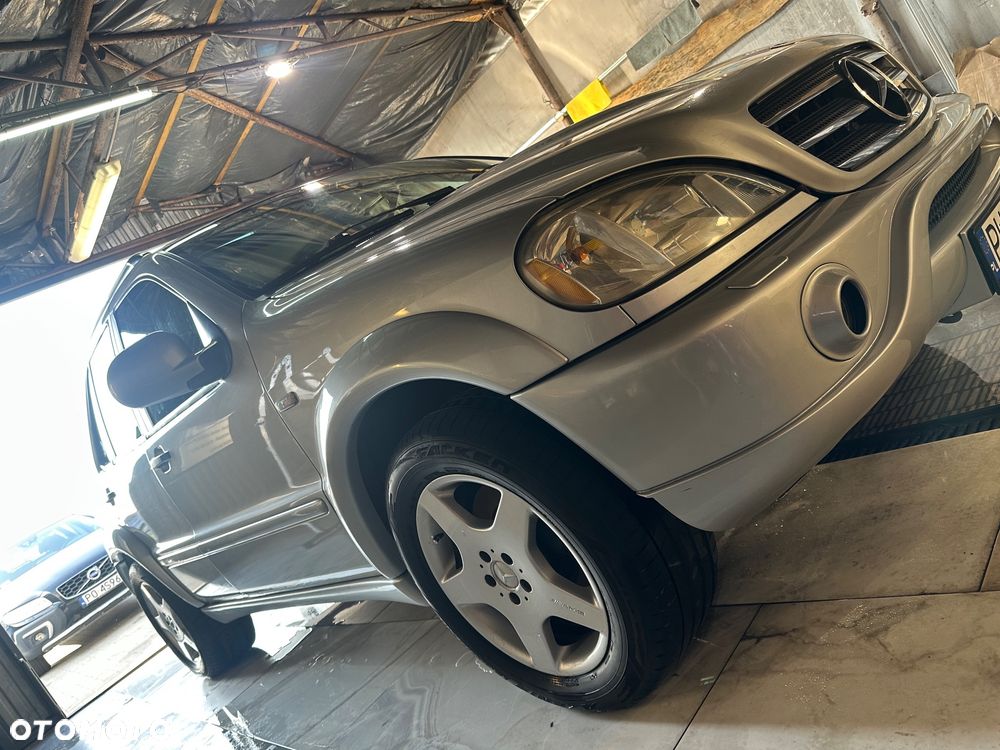 Mercedes-Benz ML 55 AMG - 7