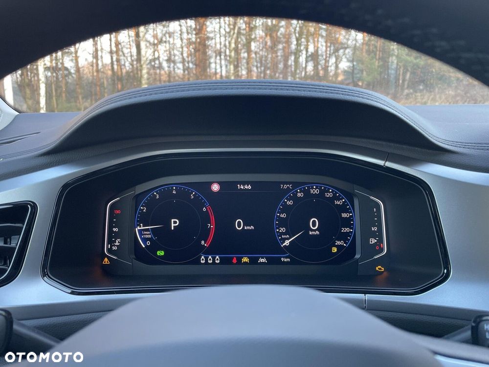 Volkswagen T-Roc - 13