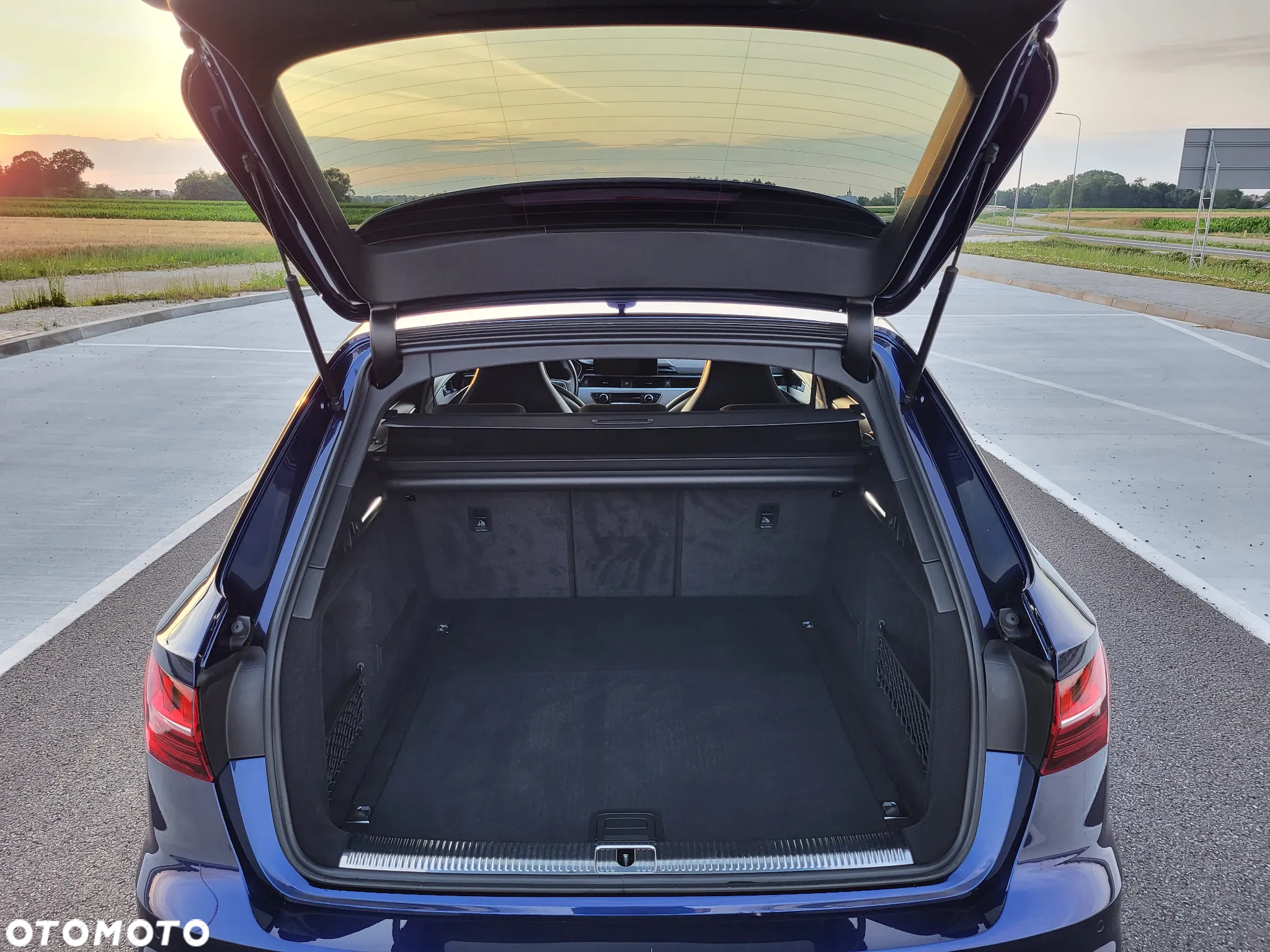 Audi A4 Avant 40 TDI quattro S tronic S line - 38