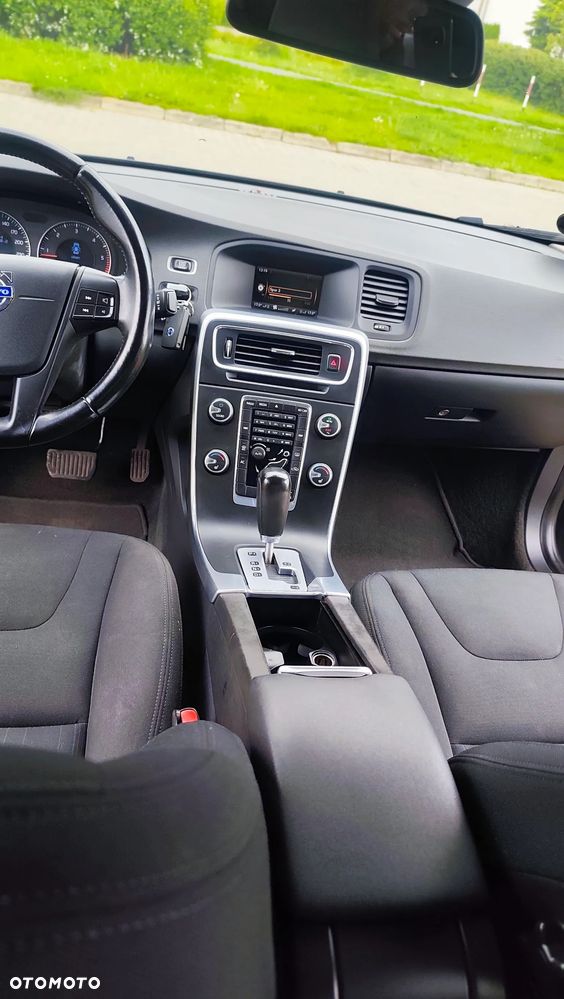 Volvo S60 D3 Geartronic Summum - 29