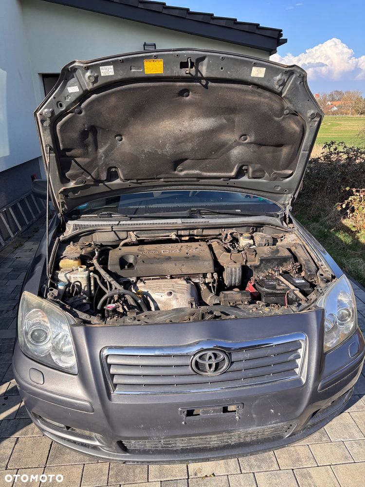 Toyota Avensis 2.0 VVT-i Executive - 13