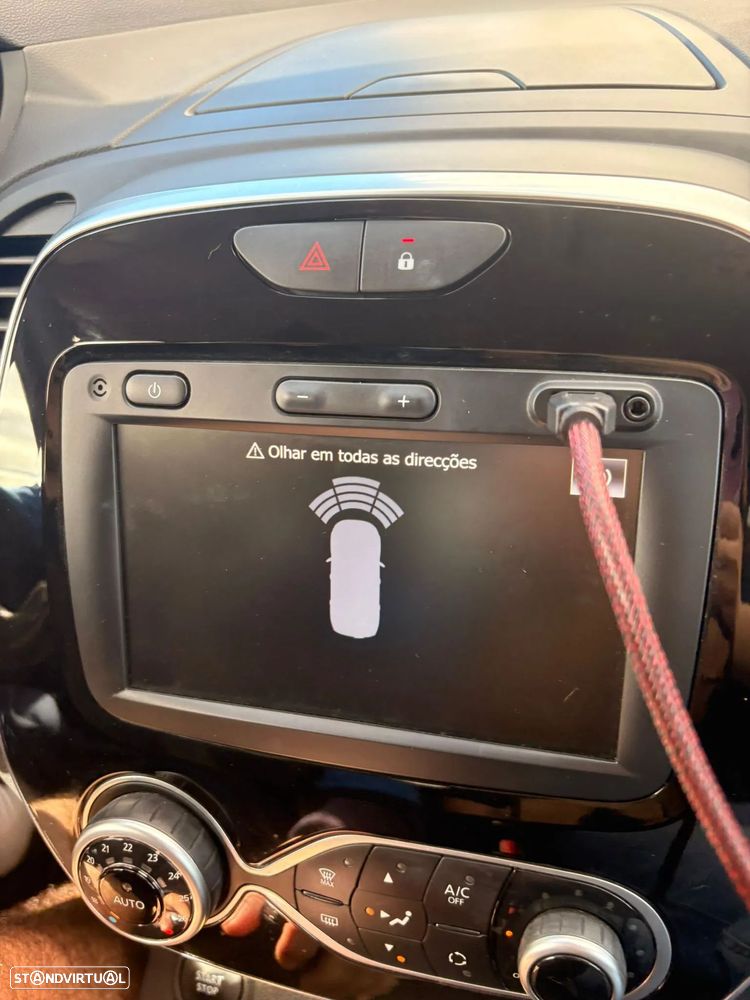 Renault Captur 0.9 TCE Exclusive - 23