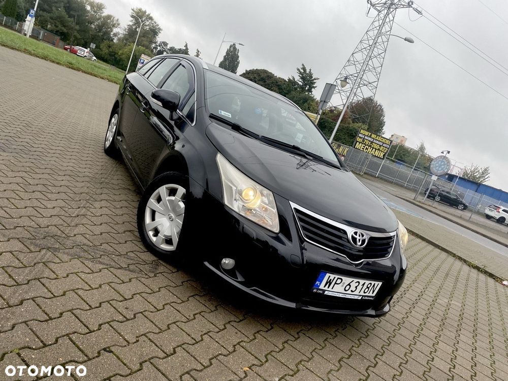 Toyota Avensis 2.0 D-4D Premium - 2
