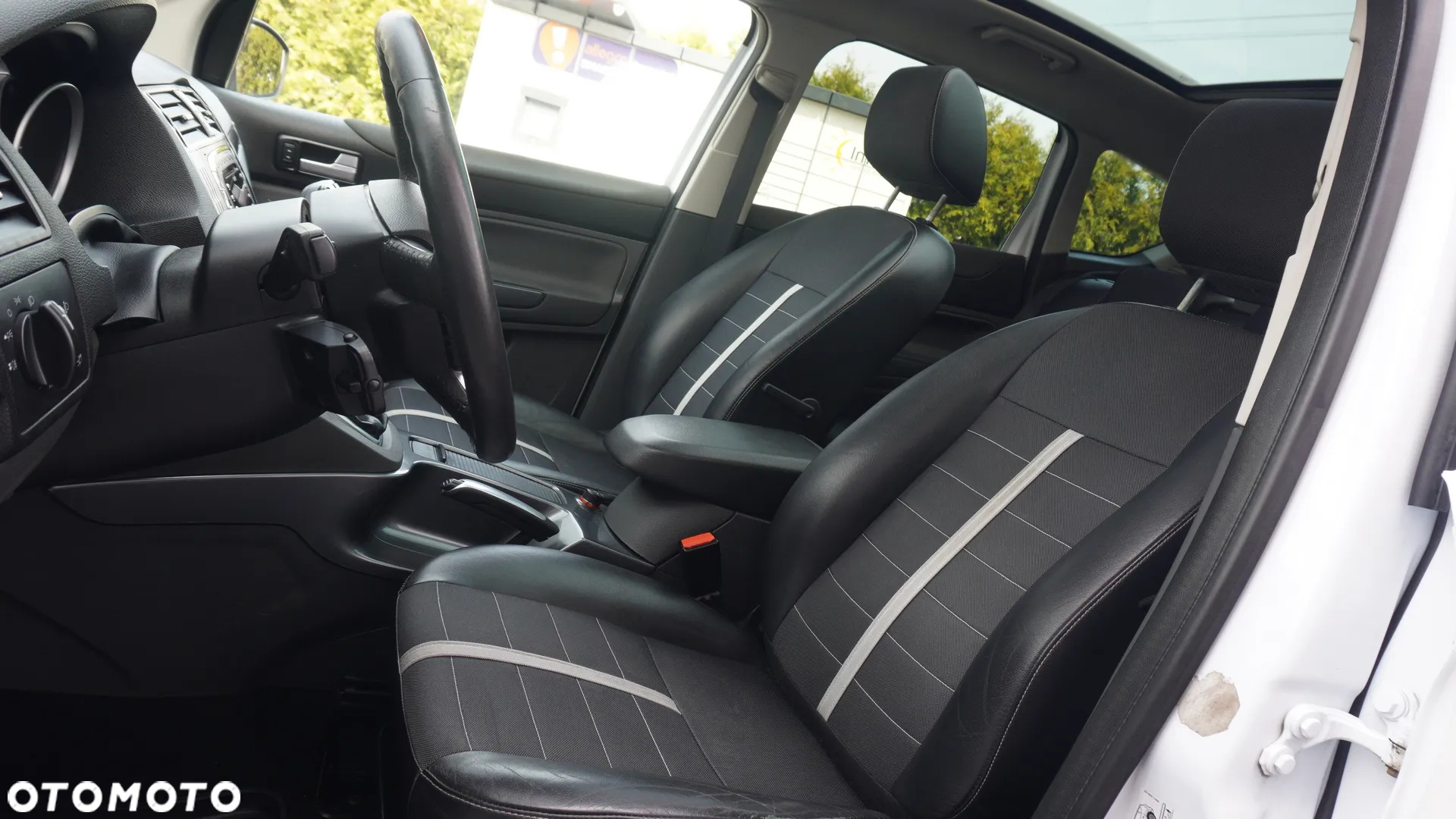 Ford Kuga 2.0 TDCi 4WD Titanium - 24