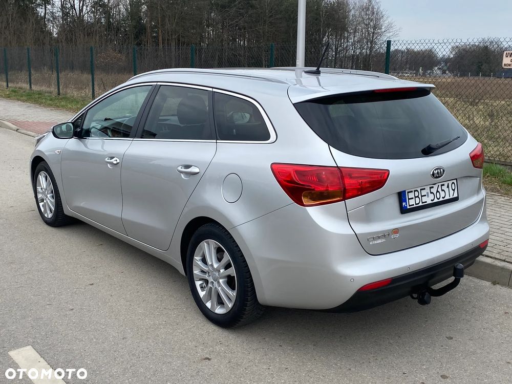 Kia Ceed 1.4 CVVT Dream Team Edition - 4