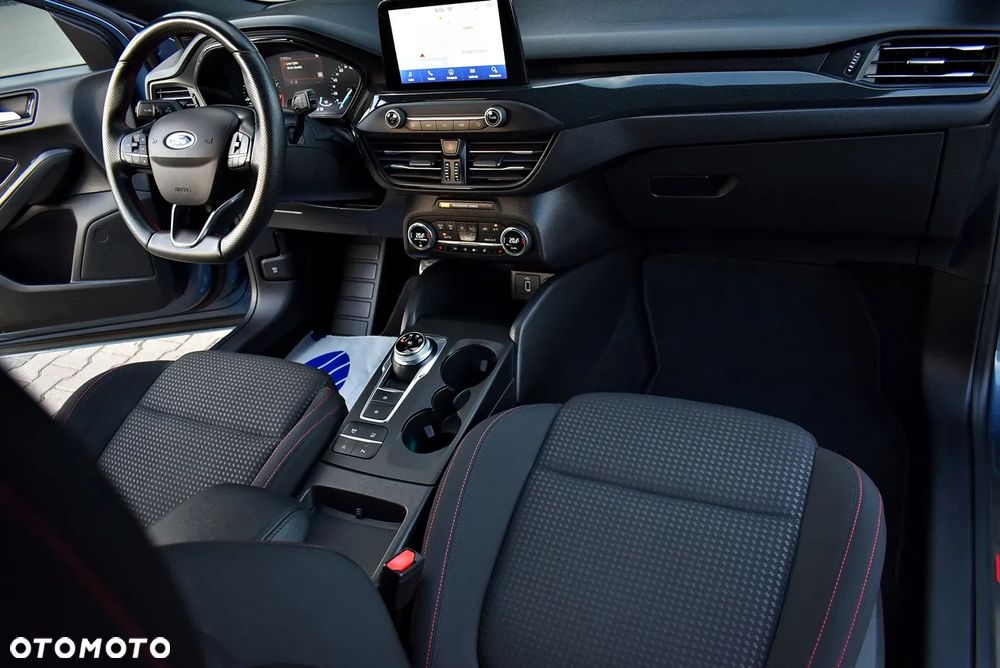 Ford Focus 1.5 EcoBoost STart-Stopp-System ST-LINE - 31