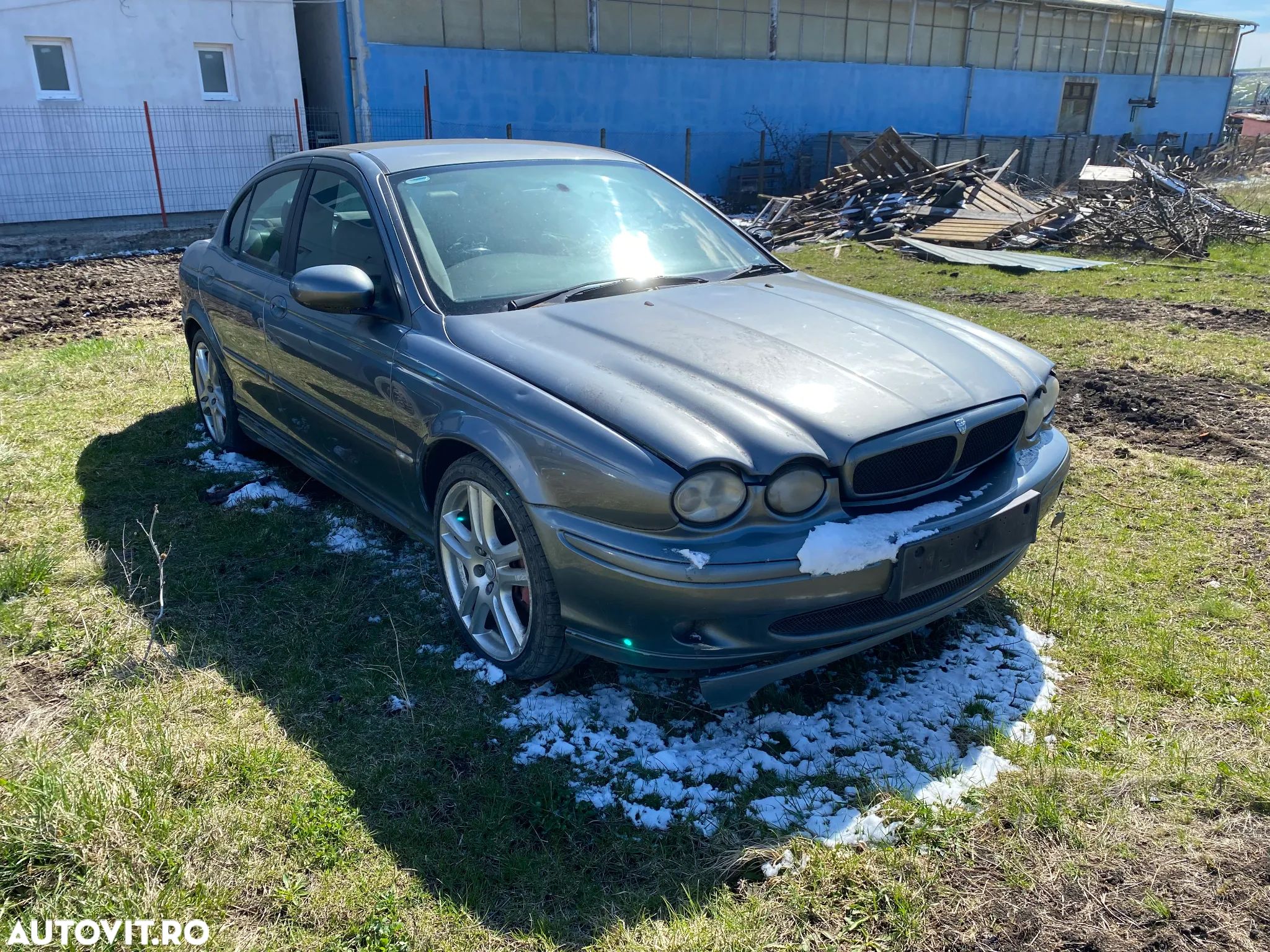 Dezmembrez piese Jaguar X Type - 1