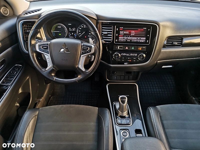 Mitsubishi Outlander 2.0 4WD Plus - 8