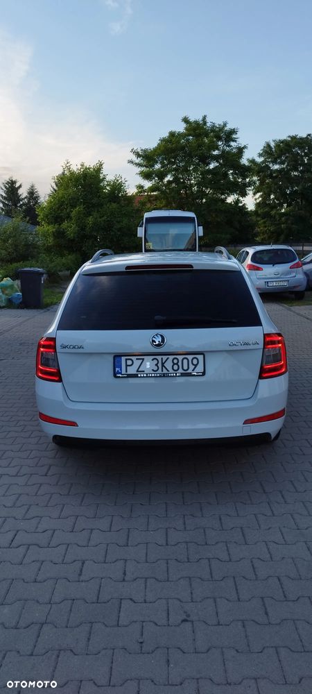 Skoda Octavia 1.4 TSI Ambition - 8