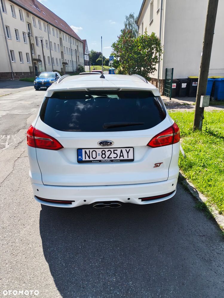 Ford Focus 2.0 TDCi ST - 9