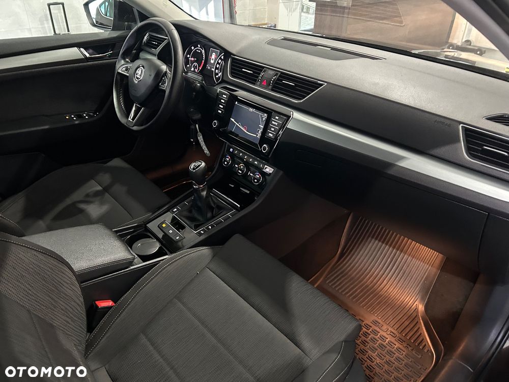 Skoda Superb 1.6 TDI GreenLine - 30