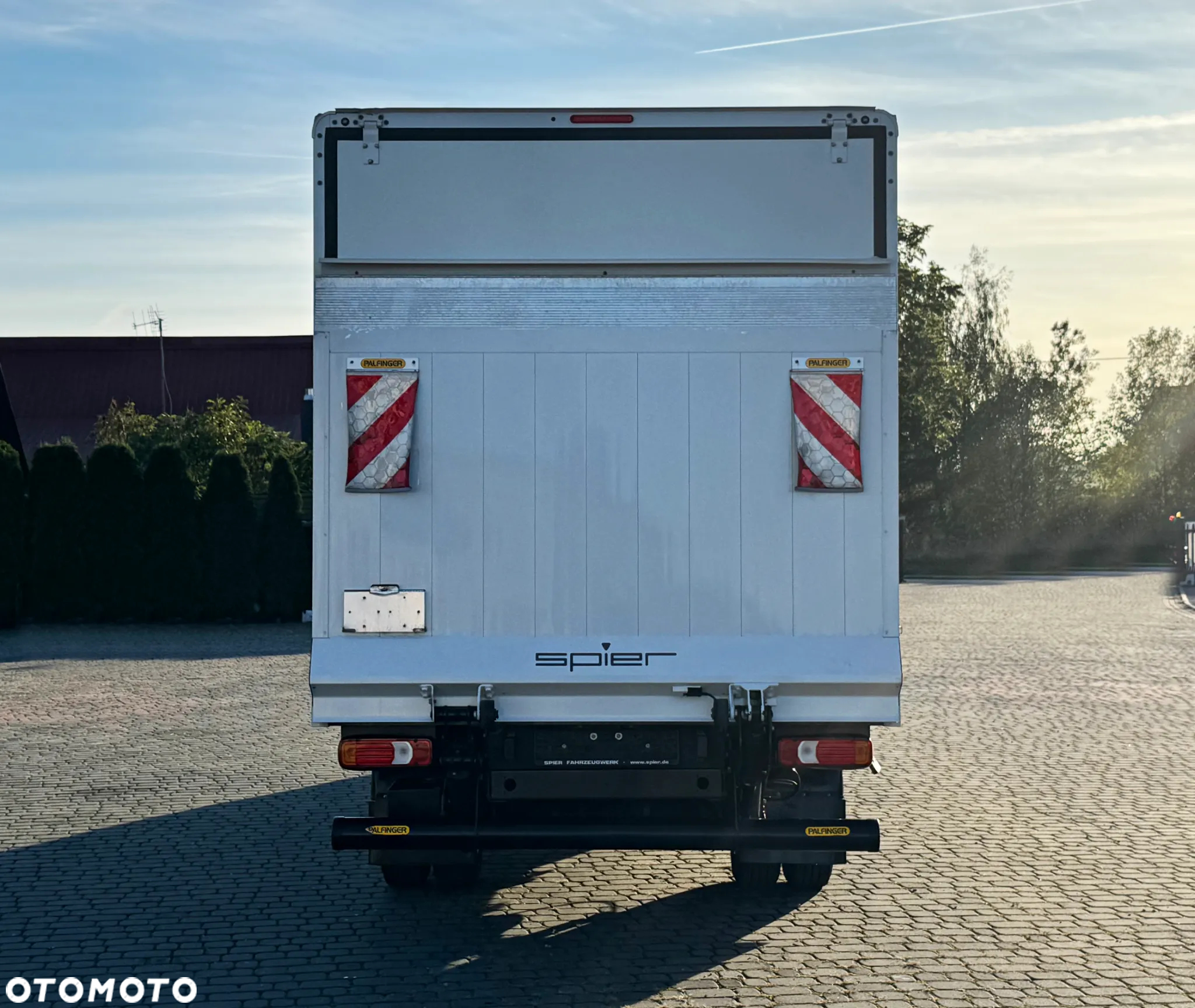 Iveco DAILY 35C16 - 9