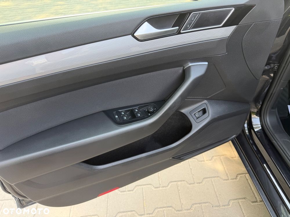 Volkswagen Passat 1.5 TSI EVO Business DSG - 17