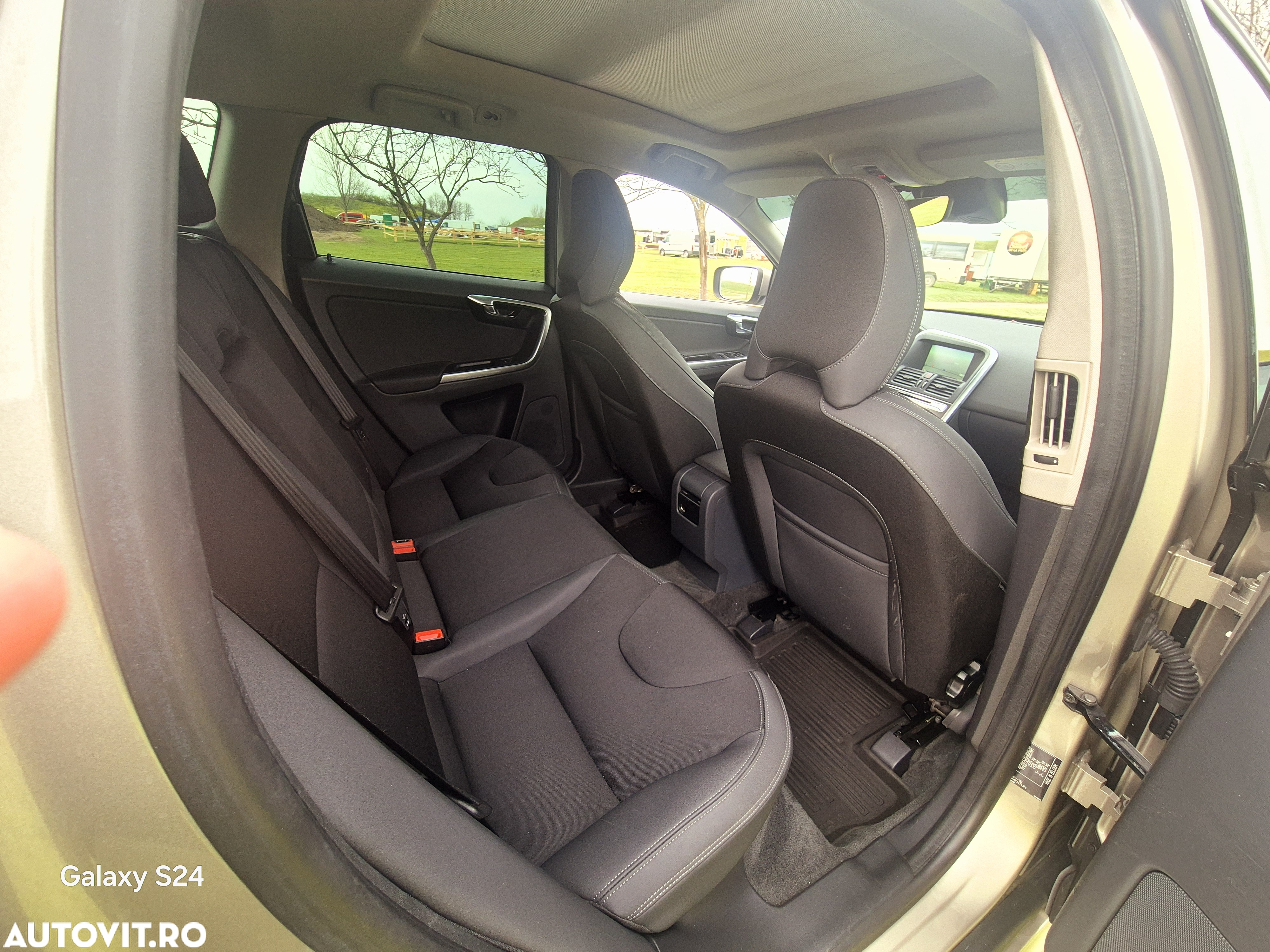 Volvo XC 60 D4 Geartronic Momentum - 13