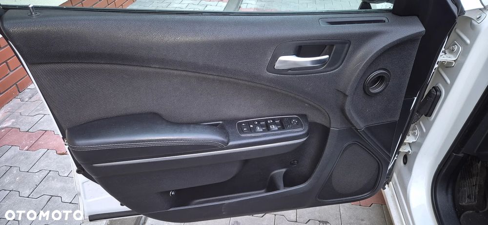 Dodge Charger 3.6 GT - 10