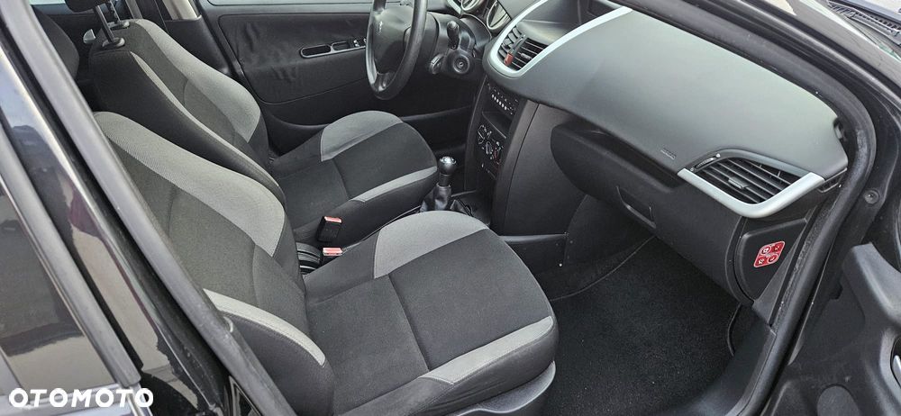Peugeot 207 1.4 Trendy - 7