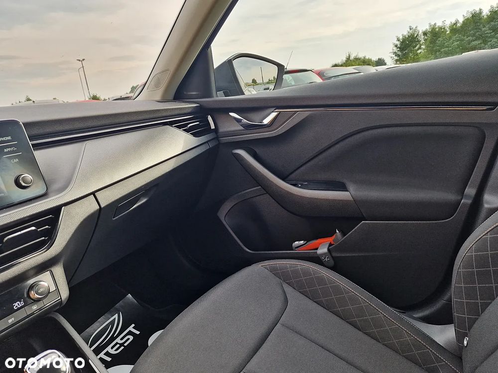 Skoda Kamiq 1.0 TSI Ambition DSG - 21