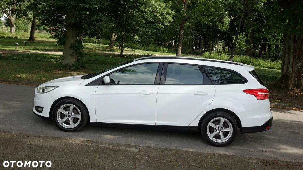 Ford Focus Turnier 1.5 TDCi ECOnetic 88g Start-Stopp-Sy Titanium - 28