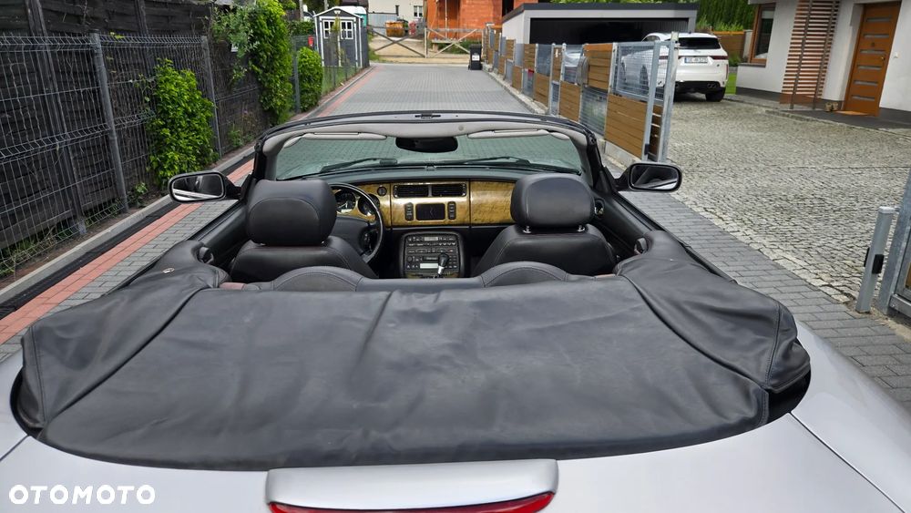 Jaguar XK8 - 27