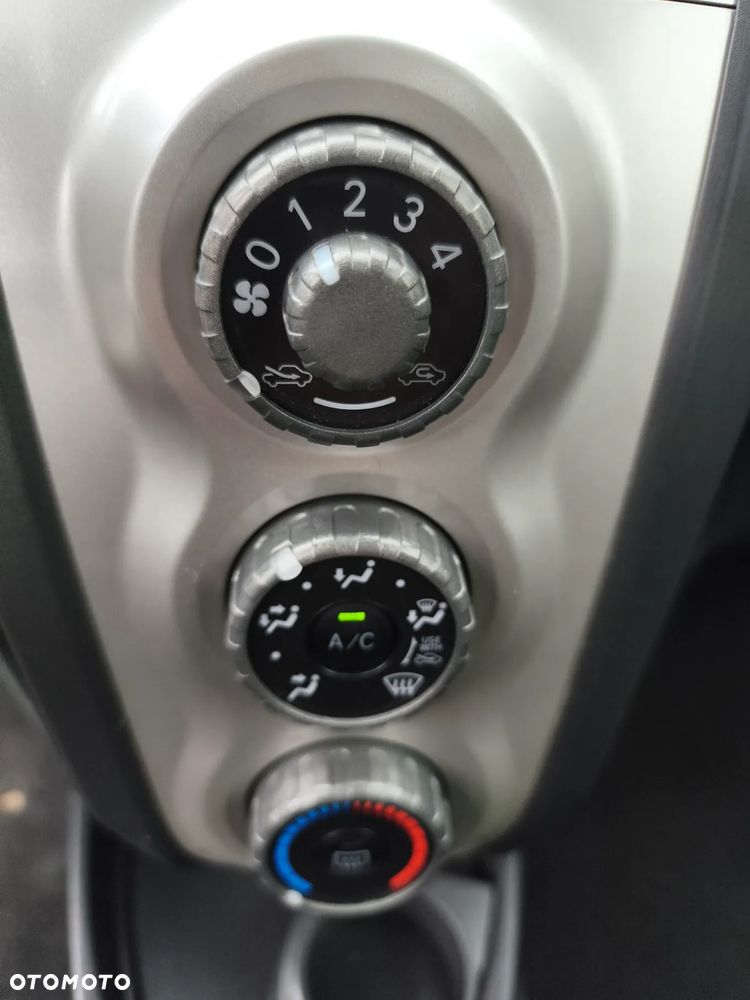 Toyota Yaris - 13