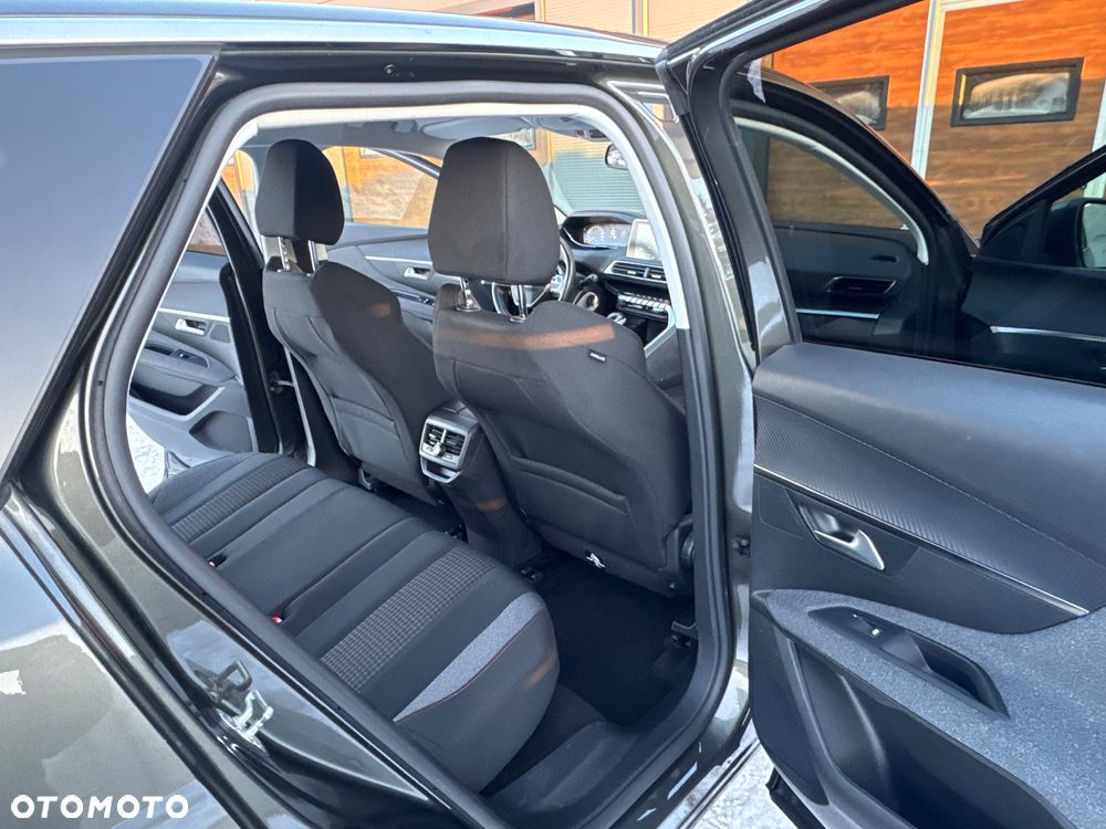 Peugeot 3008 BlueHDi 130 Stop & Start Active Business-Paket - 8