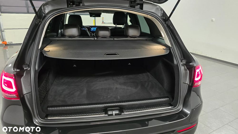 Mercedes-Benz GLC 300 de 4Matic 9G-TRONIC AMG Line Plus - 9
