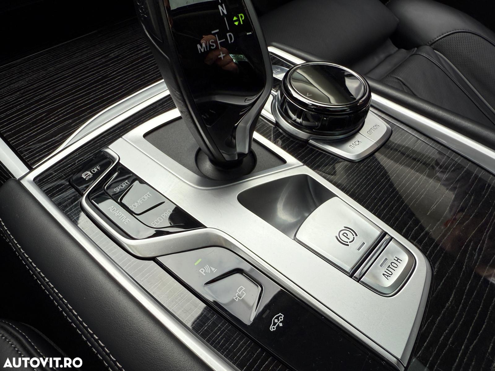 BMW Seria 7 740d xDrive MHEV - 9