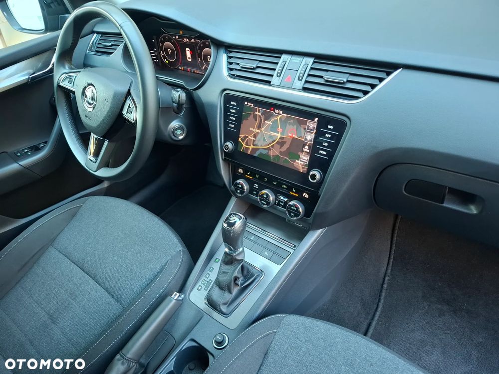 Skoda Octavia 2.0 TDI DSG Soleil - 14