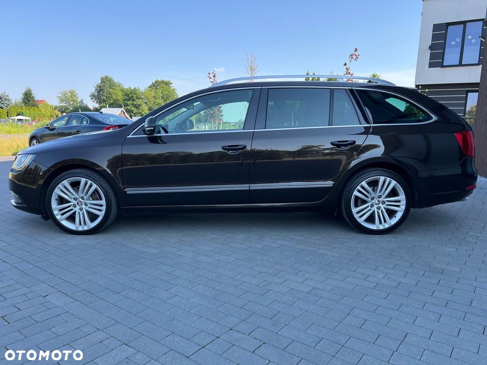 Skoda Superb 2.0 TDI 4x4 Elegance DSG - 5