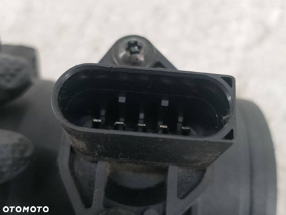 PRZEPŁYWOMIERZ POWIETRZA AUDI A4 B6 AMMQ19768 2.0 20V - 5