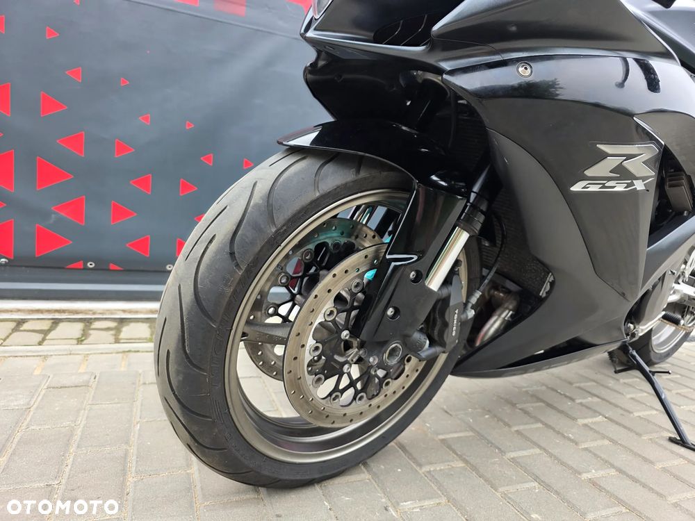 Suzuki GSX-R - 33