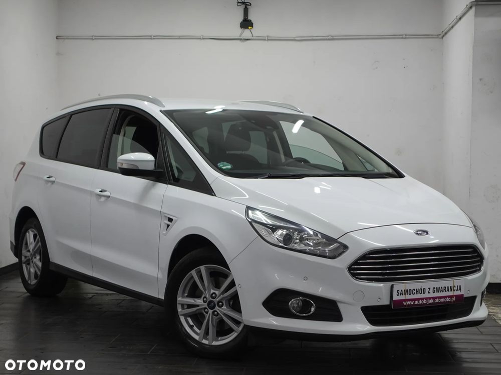 Ford S-Max - 11