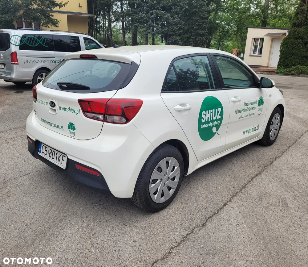 Kia Rio - 7