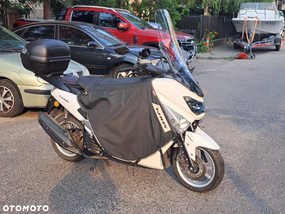 Yamaha NMAX - 4