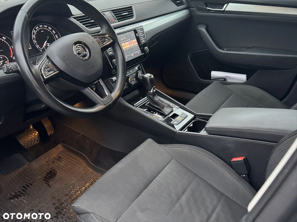 Skoda Superb 2.0 TDI Ambition DSG - 5