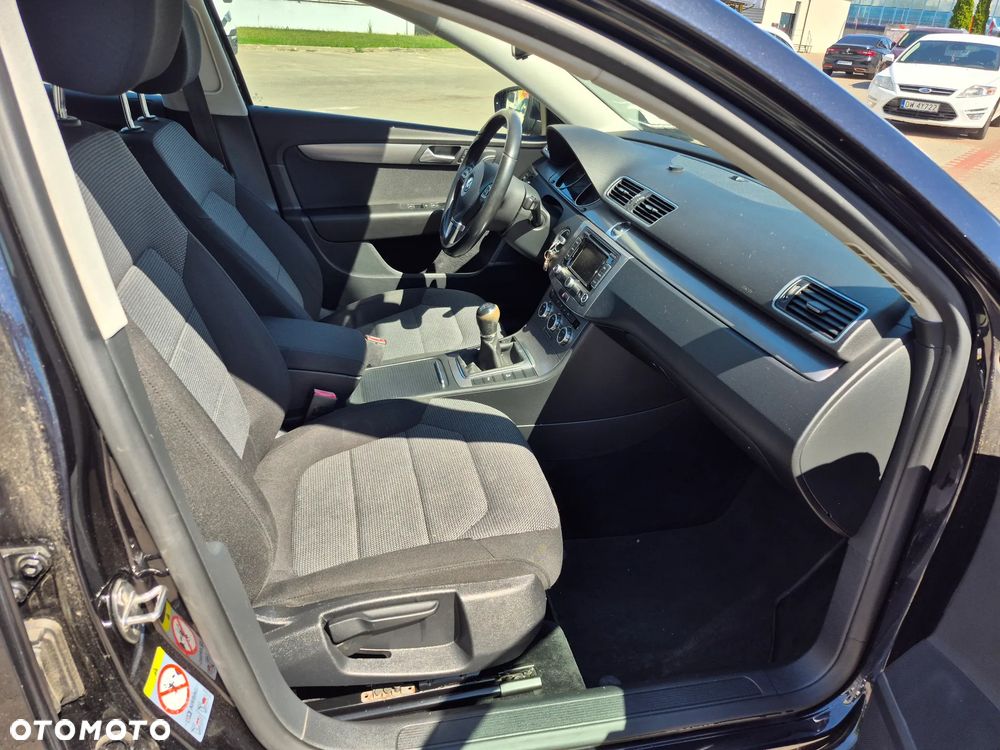 Volkswagen Passat 2.0 TDI DPF Comfortline - 18